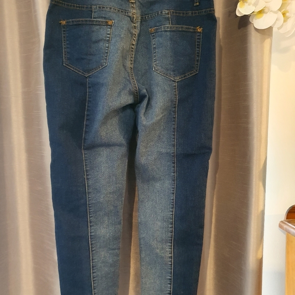 PrettyLittleThing size 14 two-toned jeans - Picture 4 of 6